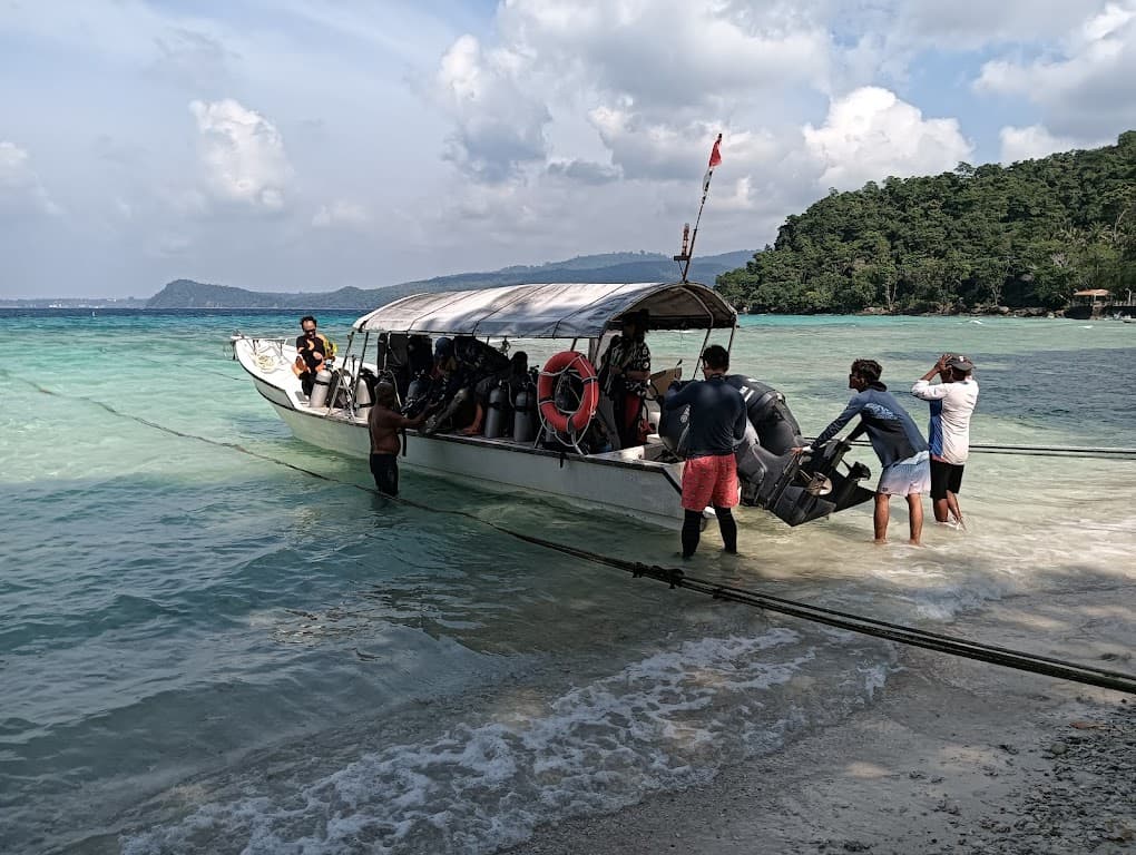Lumba Lumba Dive Center