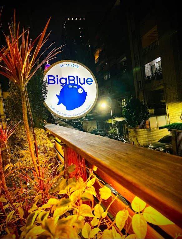 Big Blue Dive Center