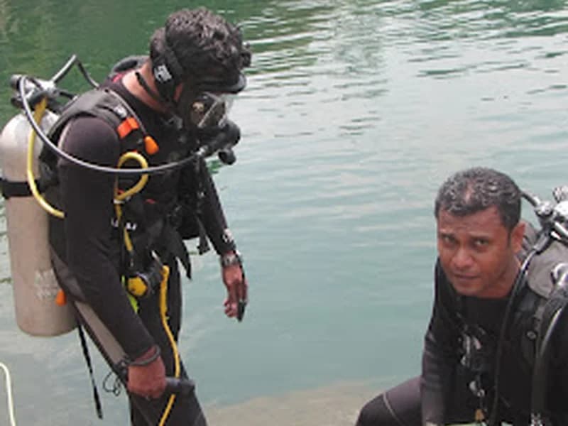 Neel Diving