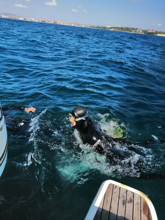 Anoxic Divers