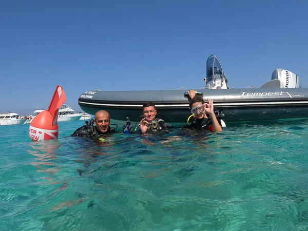 Reef Junkies Dive Center