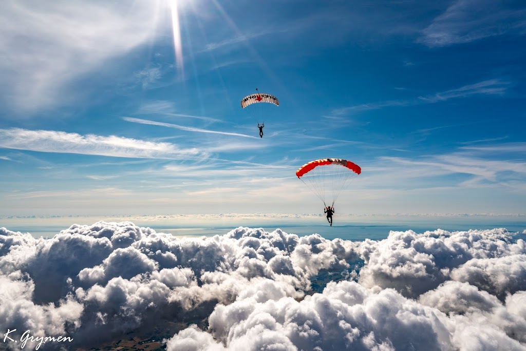 Aversi Parachute Club