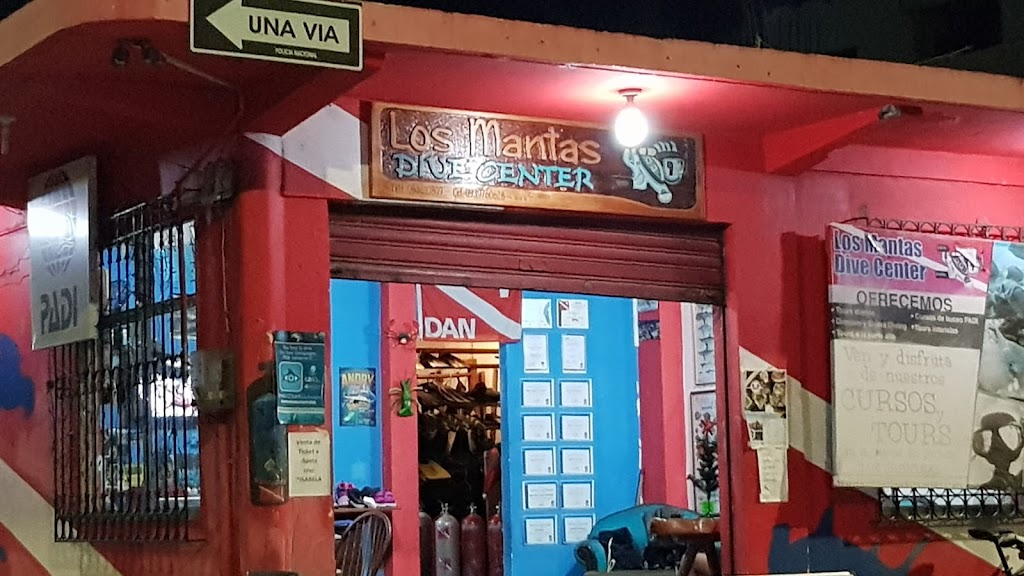 Los Mantas Dive Centre