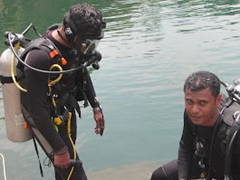 Neel Diving