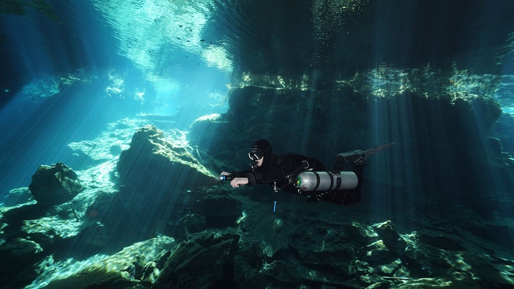 Moondive Center