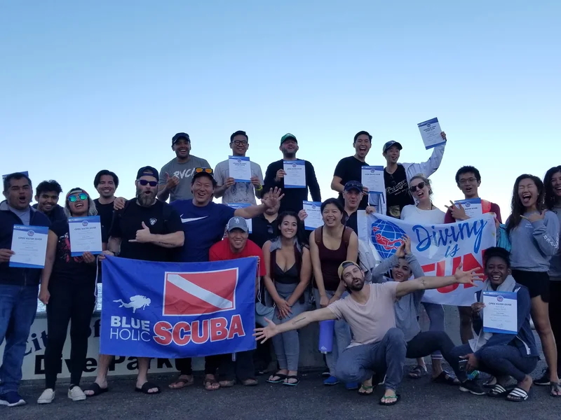 Blue Holic Scuba